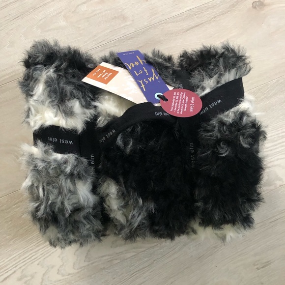 NWT West Elm Faux Fur Shearling Throw Blanket - Picture 6 of 16